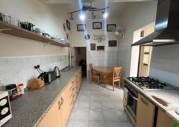 Triple In Beautiful Maltese Townhouse Sliema